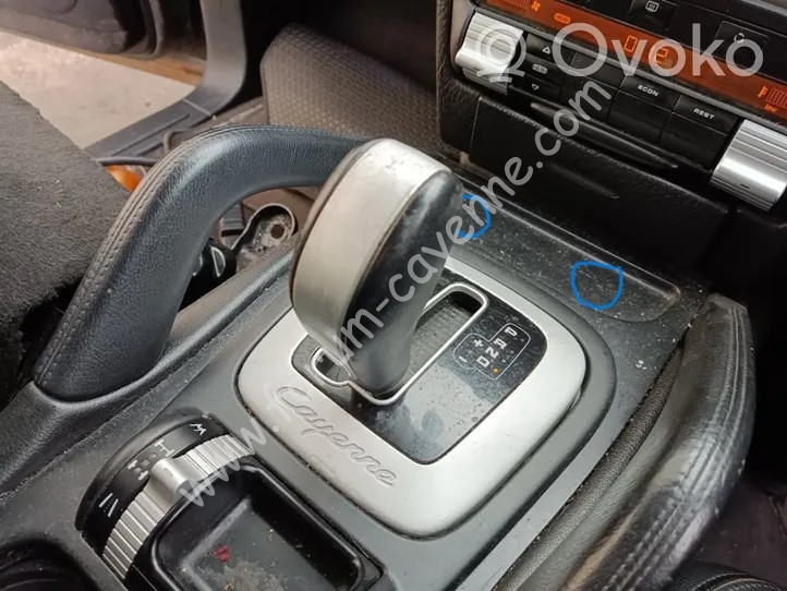 9132af6973d046e68ec26b9e8649cf09-porsche_cayenne_9pa_pavaru_perjungimo_mechanizmas_kulysa_salone.jpg