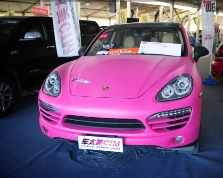 a-pink-porsche-cayenne-1-458x366.jpg