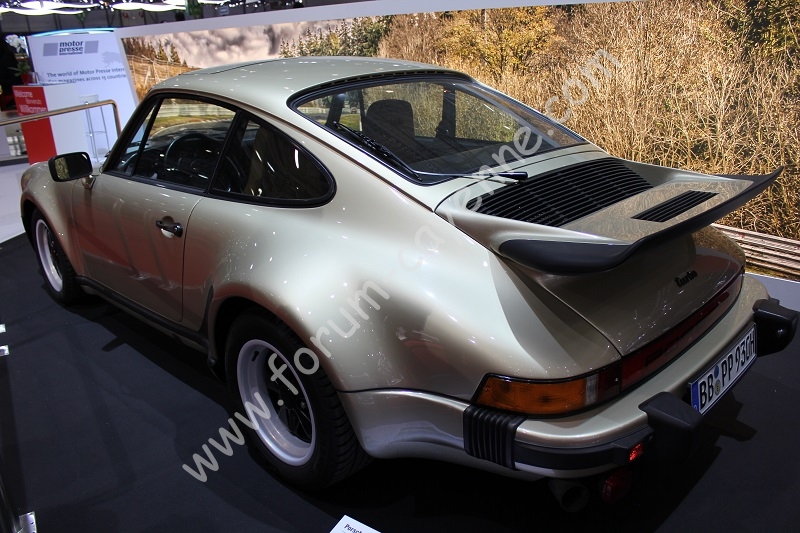 Porsche 911 Turbo (1).JPG