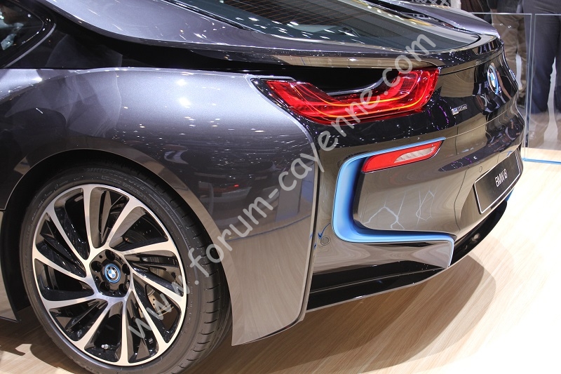 BMW I8 (1).JPG