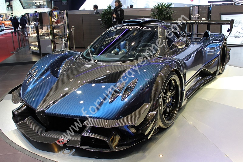Pagani Zonda Evolucion (2).JPG
