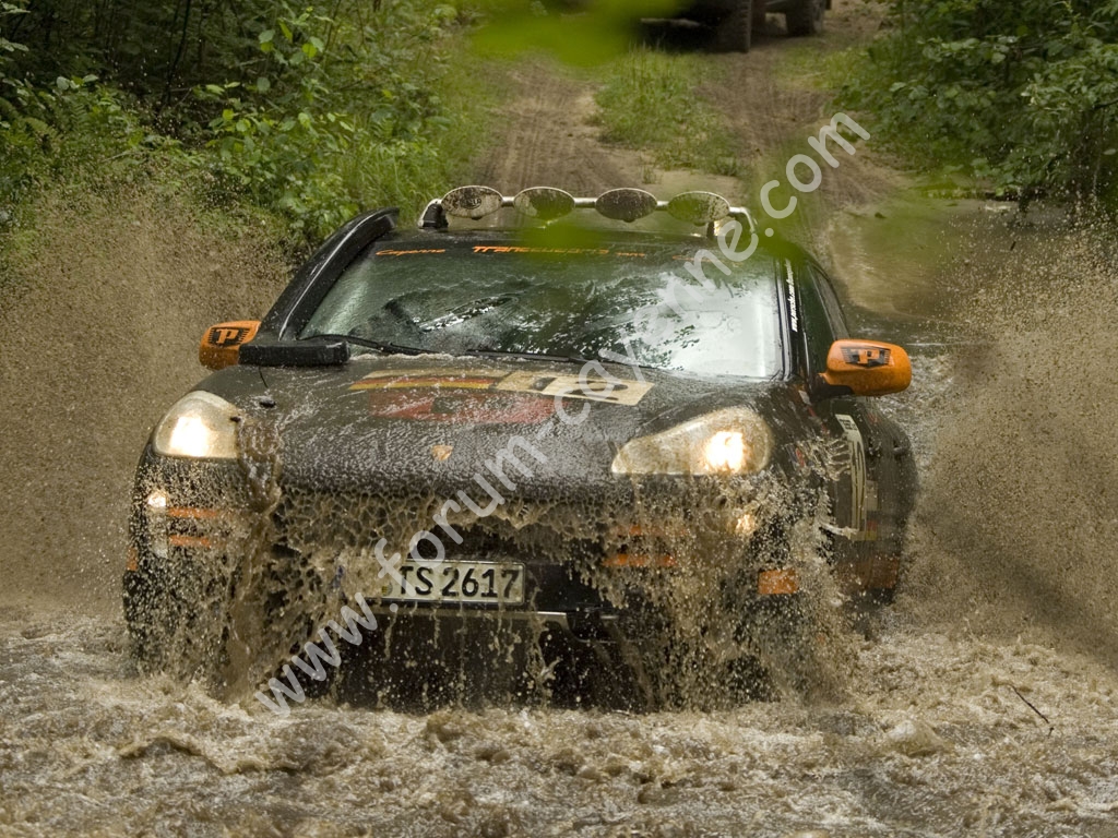 Porsche_Cayenne_Transsyberia.jpg