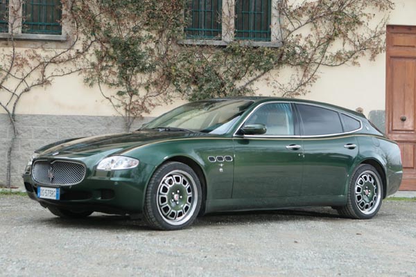 Photo 1 - Un break Maserati Quattroporte à vendre.jpg