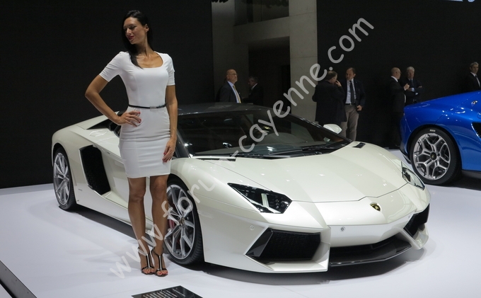 lambo_aventador_g_image_photo_leader.jpg
