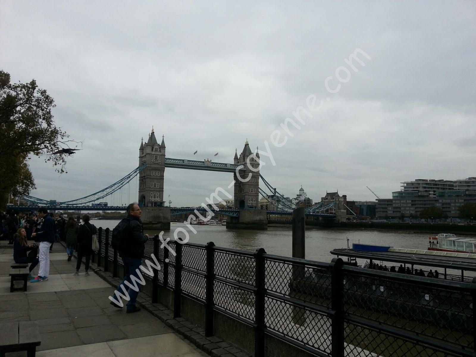 London bridge / london tower.jpg london tower.jpg