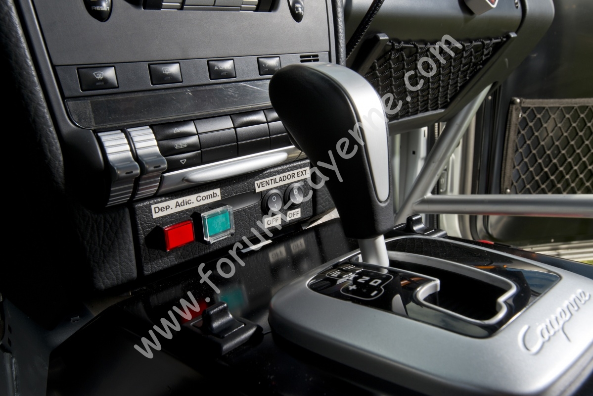 911pw_cayenne_012.jpg