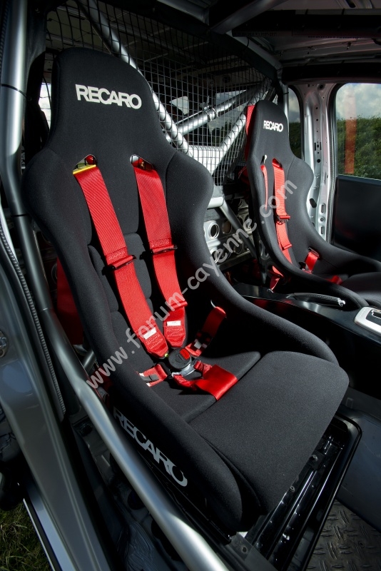 911pw_cayenne_017.jpg