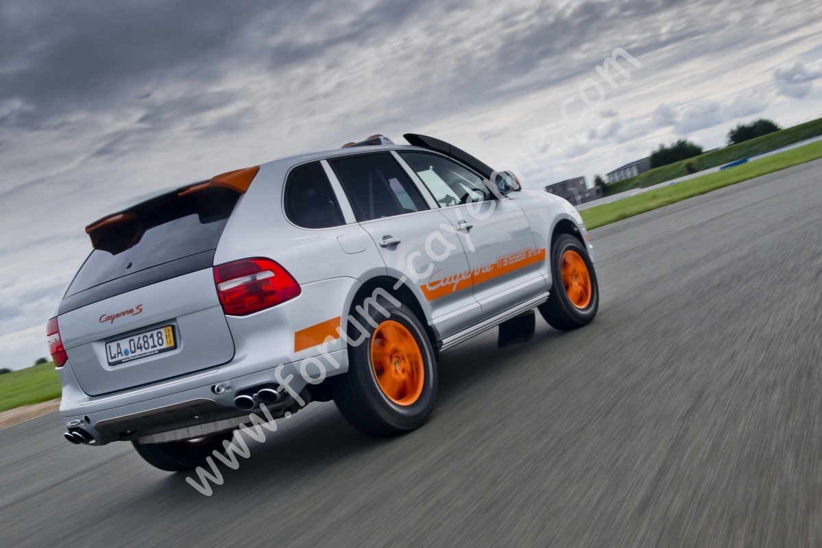 911pw_cayenne_028.jpg