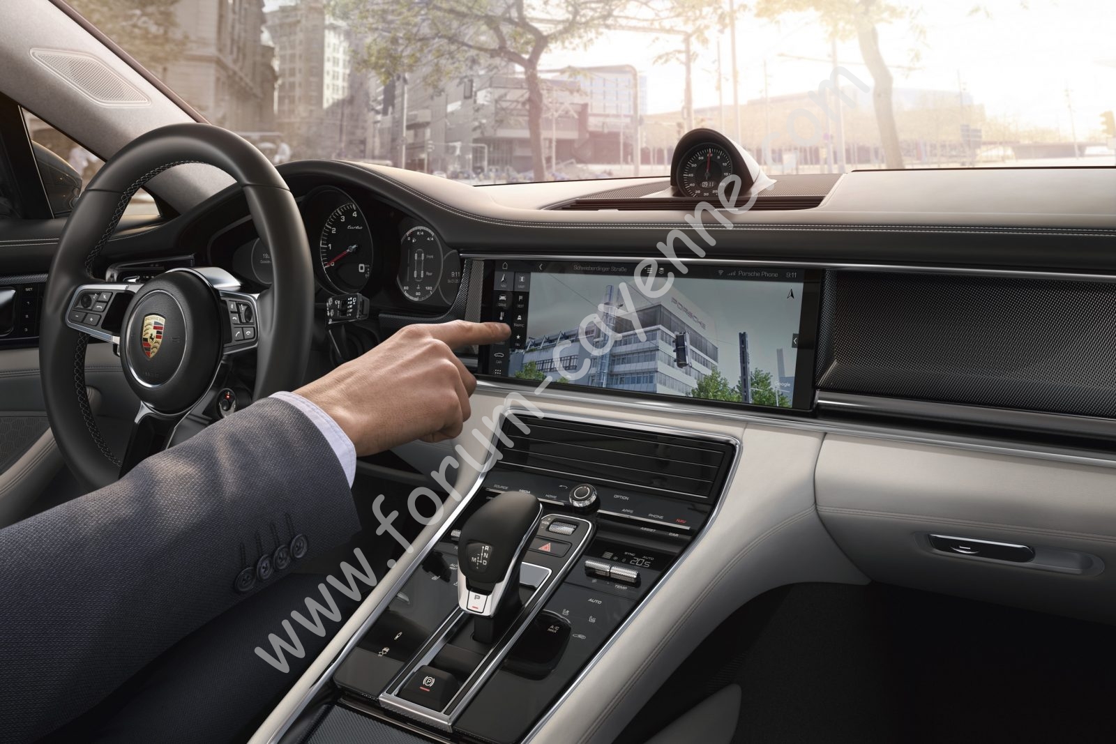 Google-Street-View-in-the-new-Panamera-1600x1067.jpg