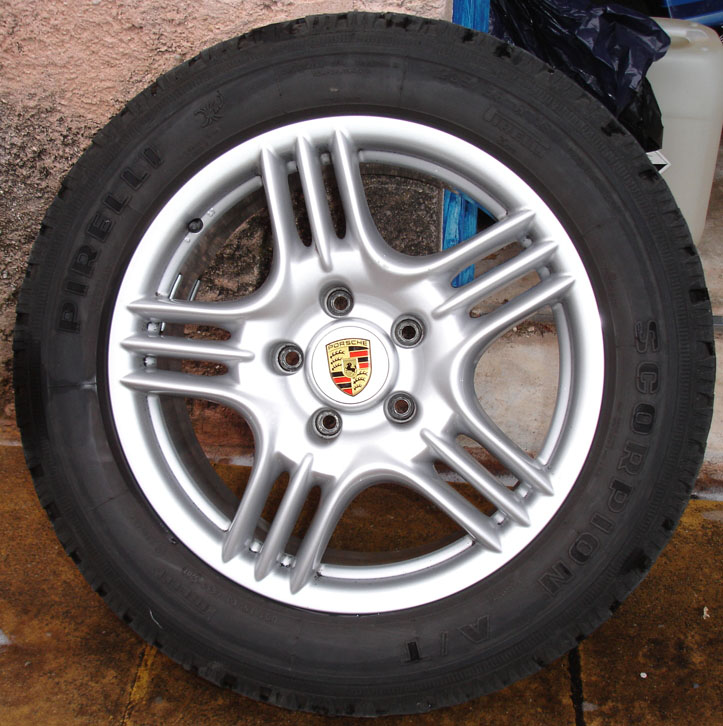 Cayenne Pneu 01.jpg
