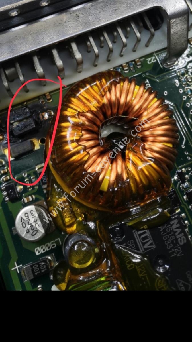 ampli bose grillé.jpg